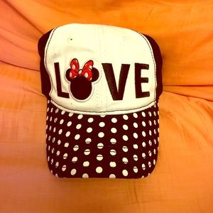 NWT Disney Minnie Mouse LOVE Hat